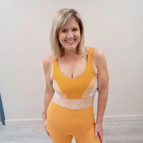 Wilo Sports Bra & Leggings Set - Size Large (Australian Brand/ fits like 10) - Picture 2 of 7